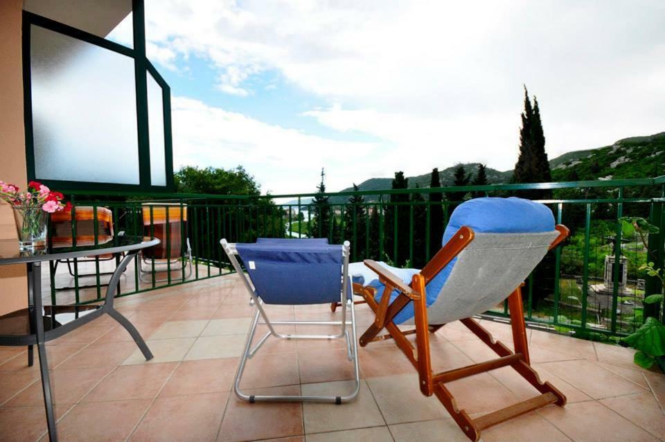 Apartments Franic Ploce  Exterior foto