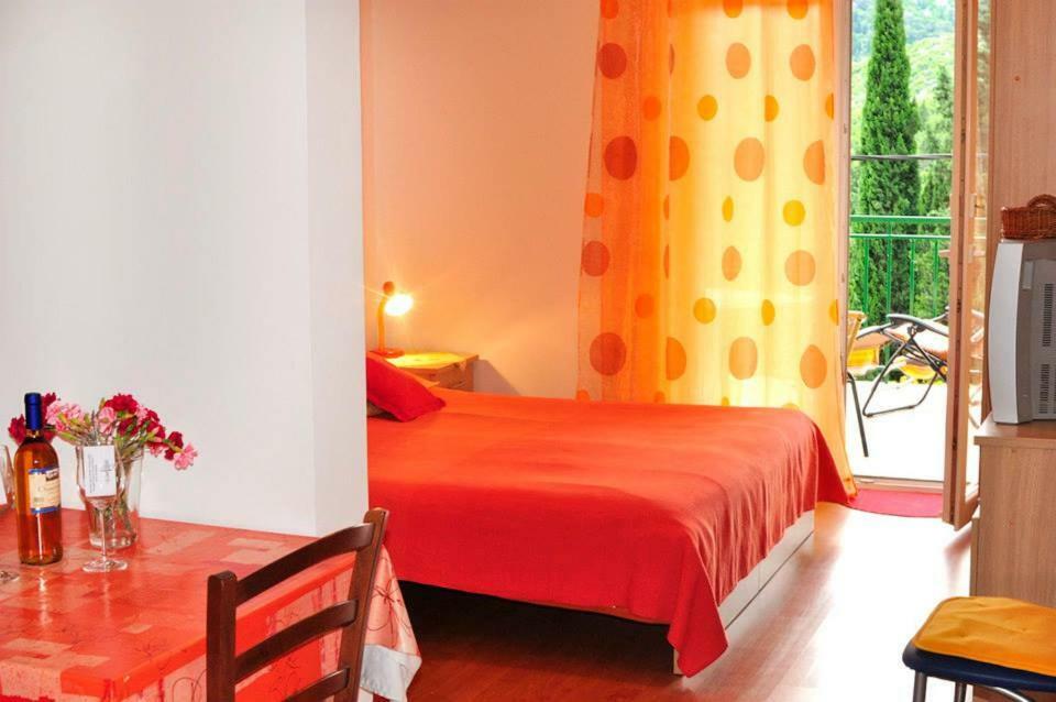 Apartments Franic Ploce  Exterior foto